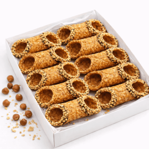 LARGE HAZELNUT CANNOLI
